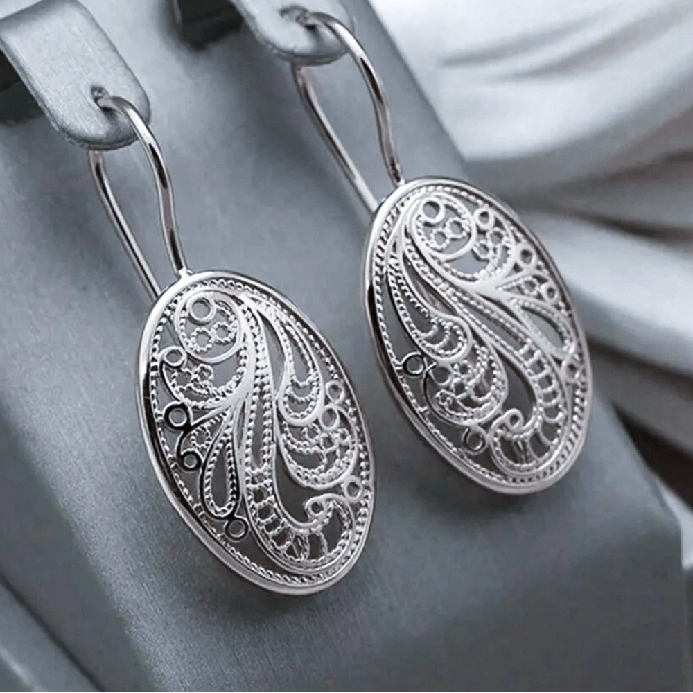 Silver Oval Filigree Elegant Earrings